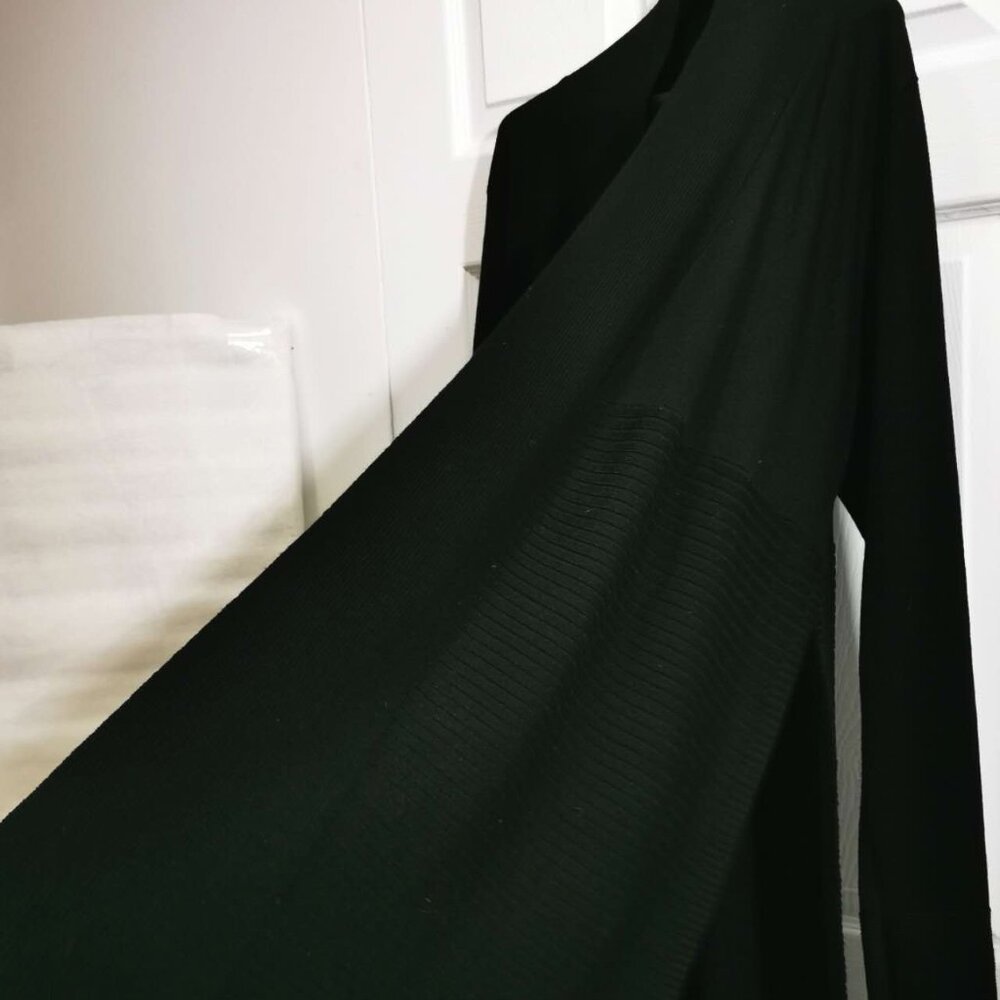 Elegant Black Knit Cardigan (L) - Picture 4 of 11